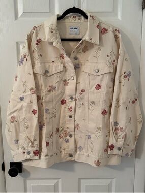 Old Navy Oversized Floral Print Jean Trucker Jacket